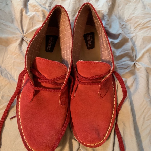 clarks red shoes